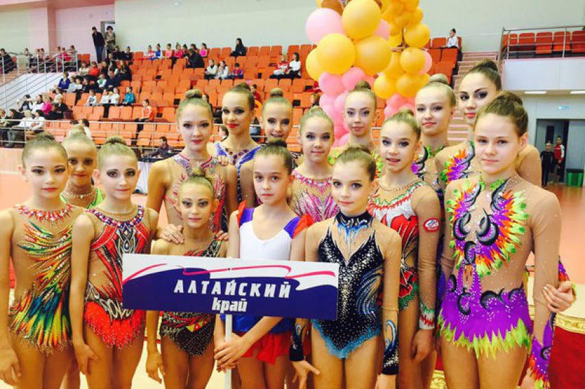 Омские гимнастки на родной земле диктуют моду сибирского региона