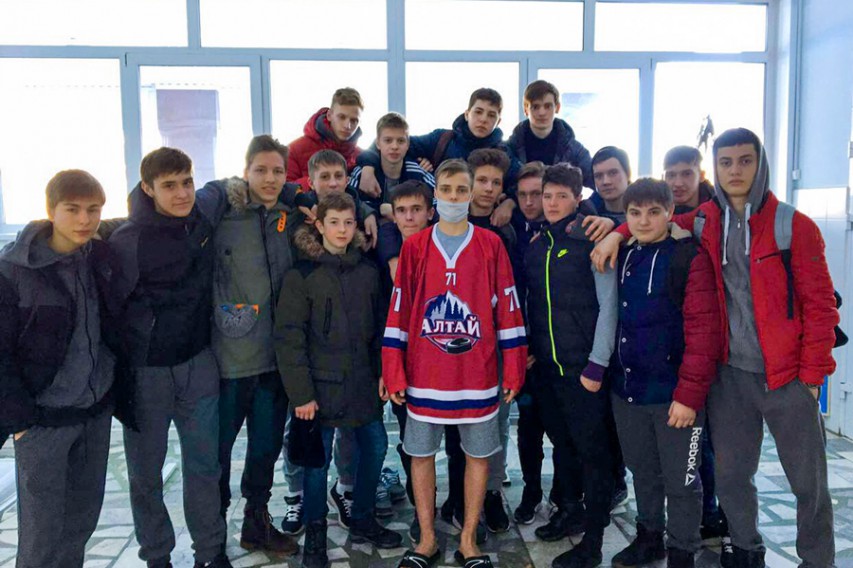 Игроку хоккейной команды «Алтай-2001» Сергею Жукову требуется помощь!